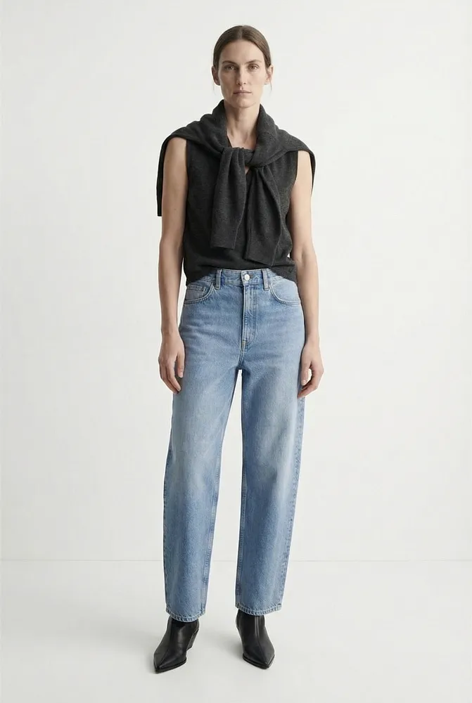 Джинсы Tapered leg