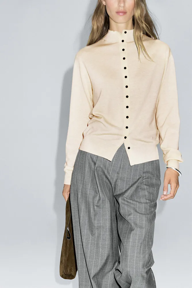 Шерстяной кардиган с воротником-стойкой MASSIMO DUTTI