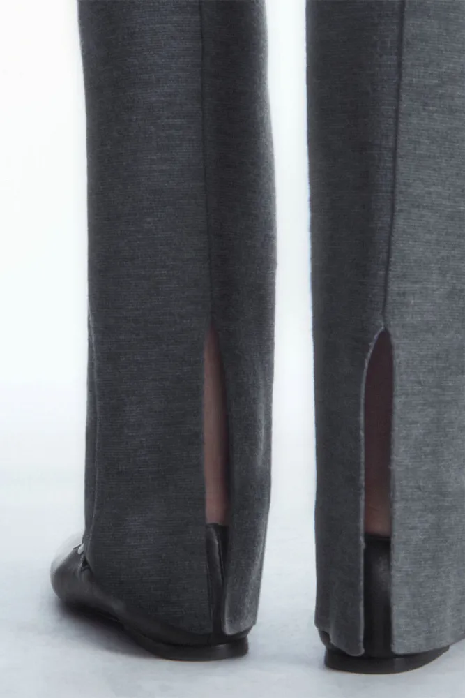 Облегающие трикотажные брюки COS