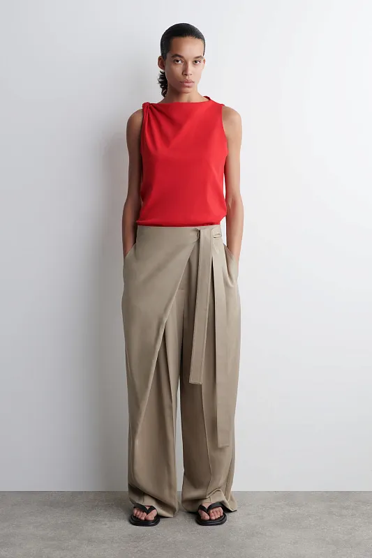 Хлопковый топ с кручеными деталями COS Хлопковый топ с кручеными деталями COS