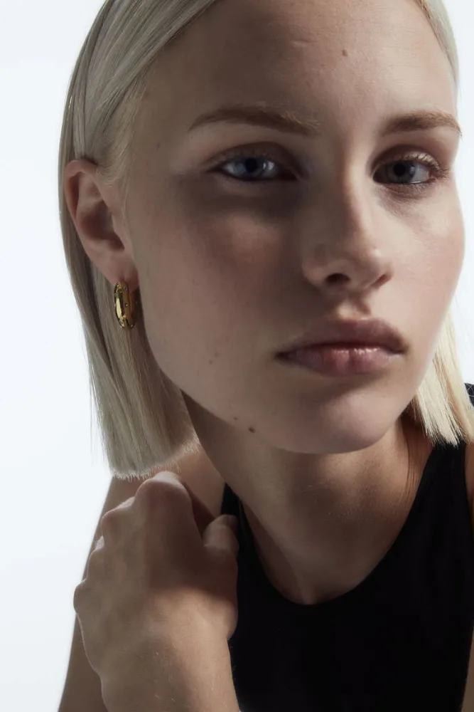 Массивные серьги-кольца с кристаллами COS