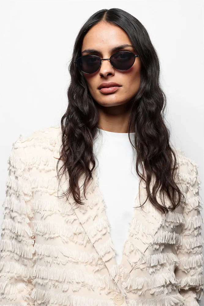 Овальные солнцезащитные очки в металлической оправе Овальные солнцезащитные очки в металлической оправе