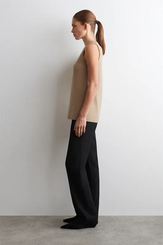 Жилет-туника с V-образным вырезом из шерсти COS Жилет-туника с V-образным вырезом из шерсти COS