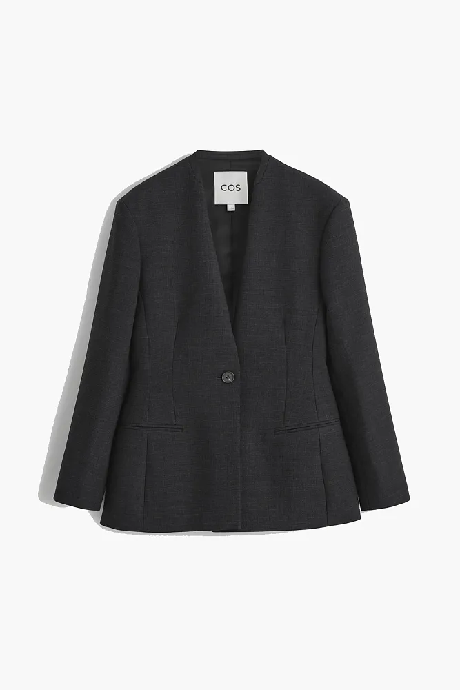 Приталенный пиджак без воротника COS