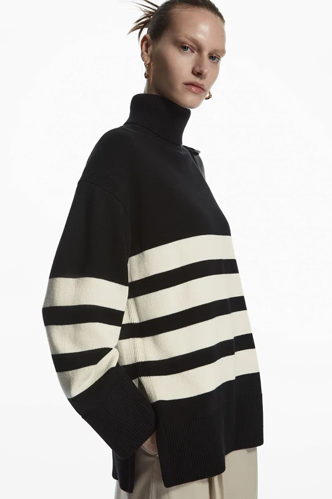 Джемпер с горлом COS