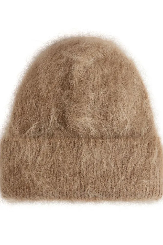 Шапка бини из мохера ARKET