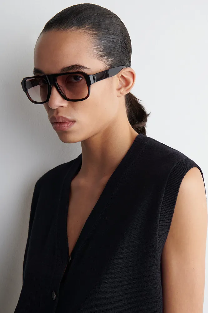 Жилет из мериносовой шерсти с V-образным вырезом COS