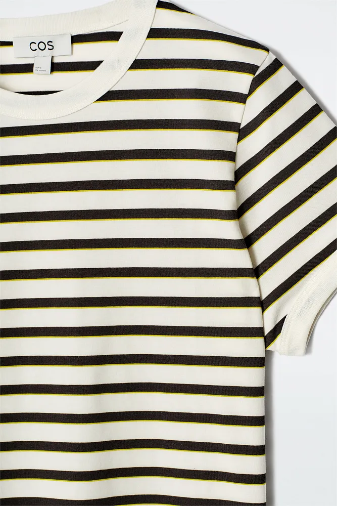 Футболка с окантовкой COS