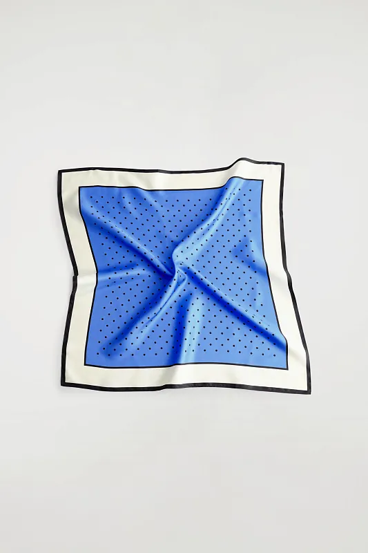 Шелковый платок в горошек COS Шелковый платок в горошек COS