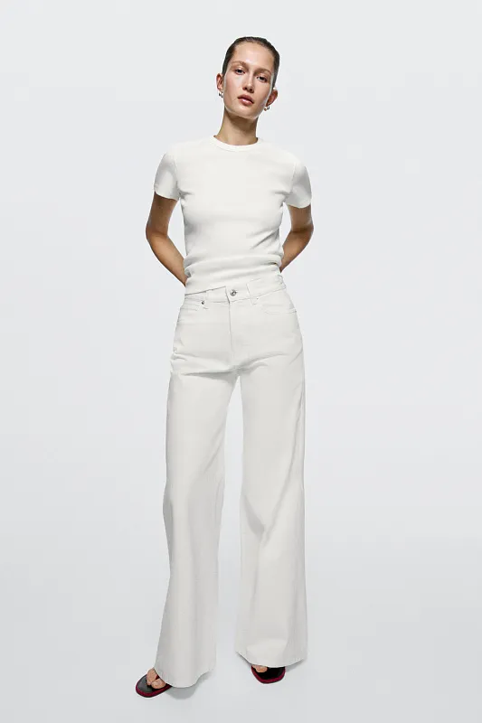 Расклешенные джинсы с высокой посадкой