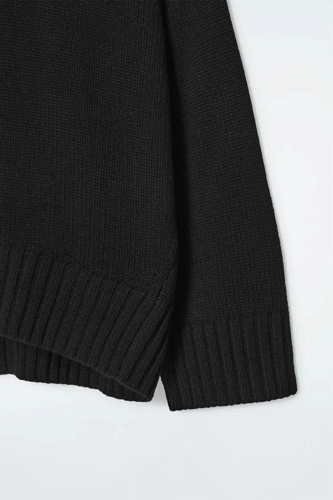 Свитер из плотного кашемира COS