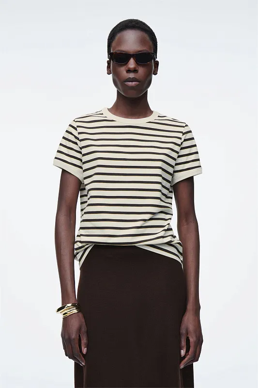 Футболка с окантовкой