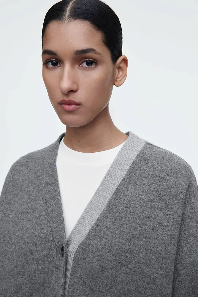 Кардиган из шерсти с v-образным вырезом COS