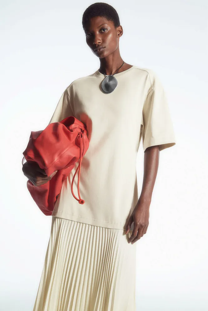 Платье-футболка с плиссированной юбкой COS