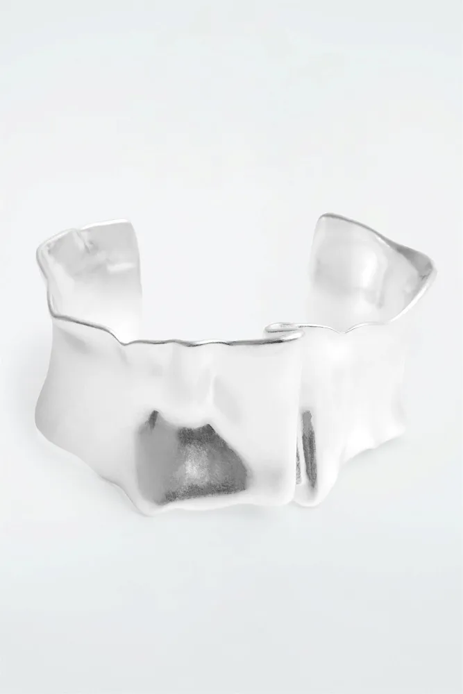 Текстурированный браслет COS