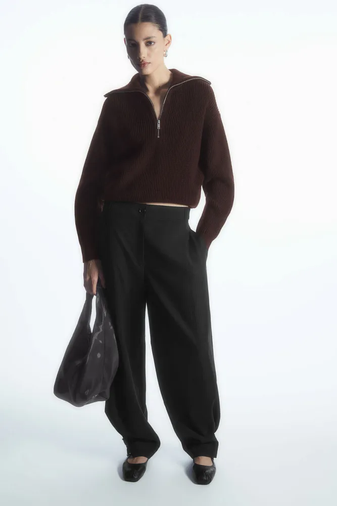 Свитер на молнии COS