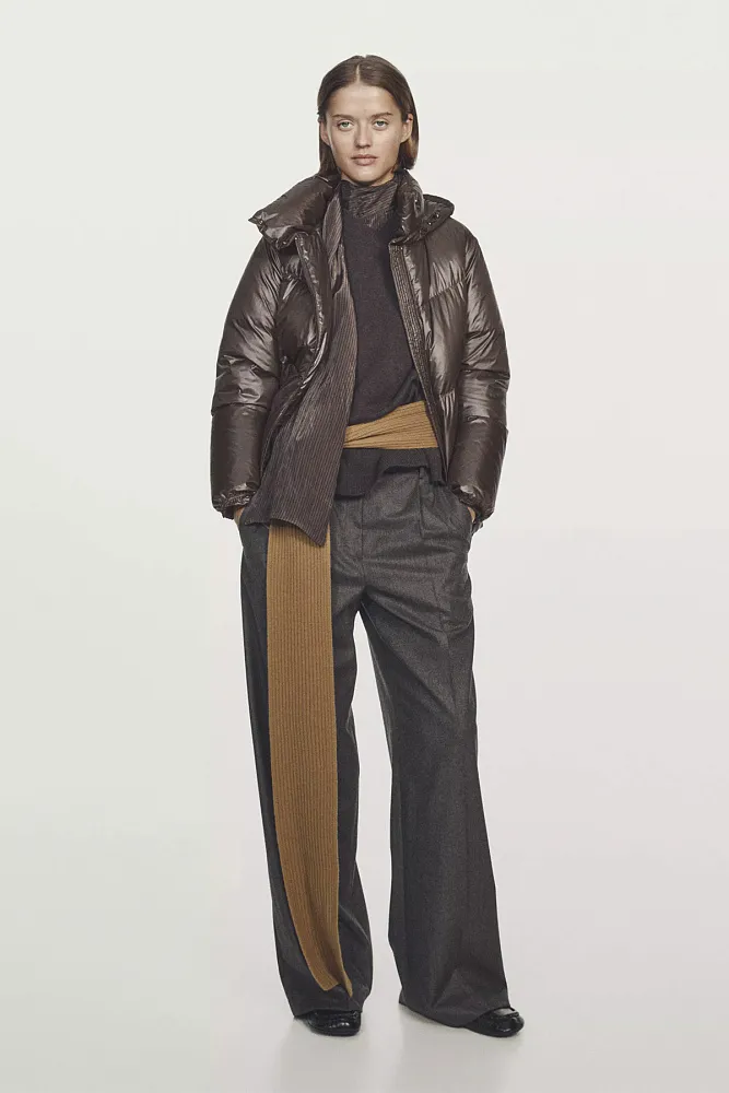 Блестящий водоотталкивающий пуховик со съемным капюшоном MASSIMO DUTTI