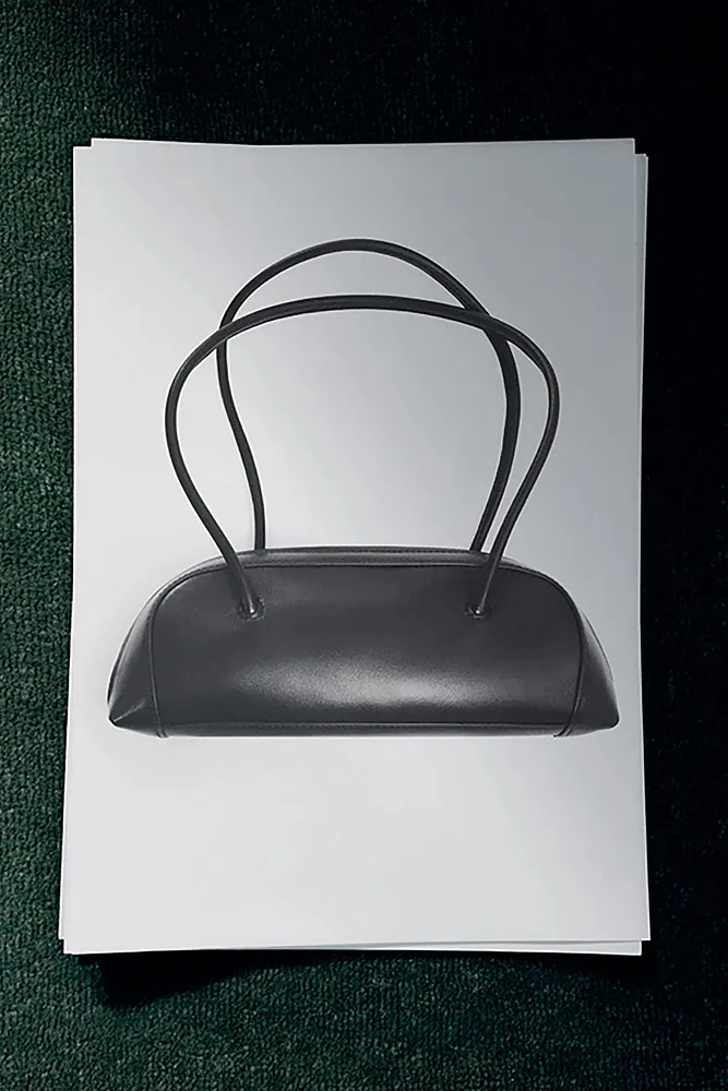 Сумка Eastside Bowling Bag COS