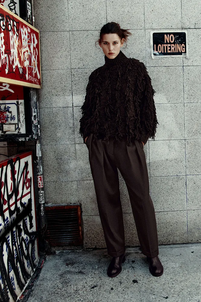 Зауженные брюки из шерсти COS