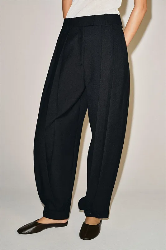 Широкие брюки с защипами ZARA Широкие брюки с защипами ZARA