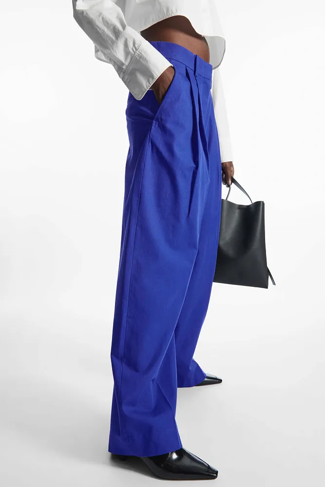 Широкие брюки свободного кроя COS