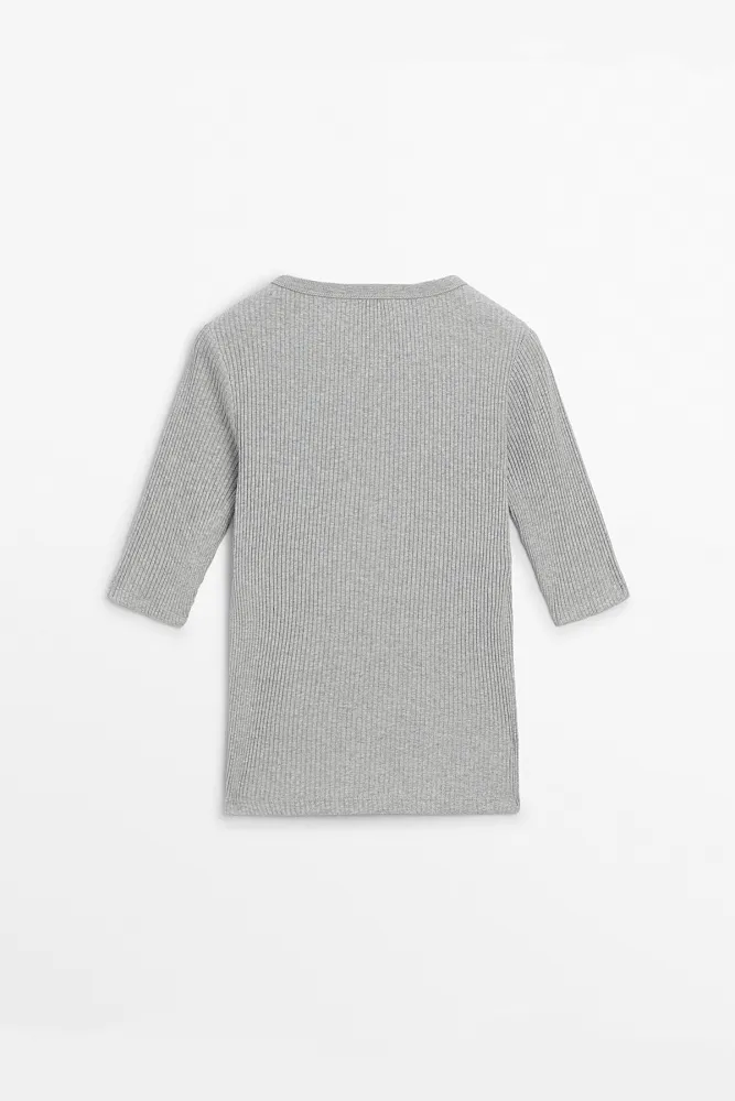 Трикотажный топ с воротником хенли MASSIMO DUTTI