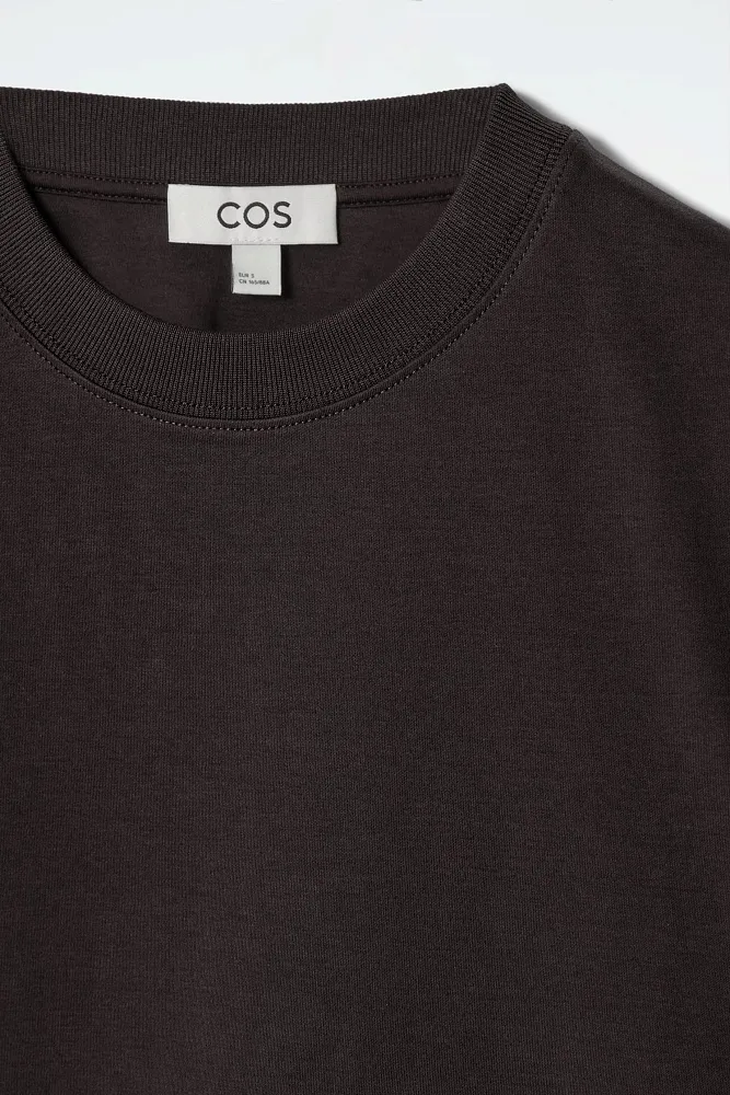 Футболка COS