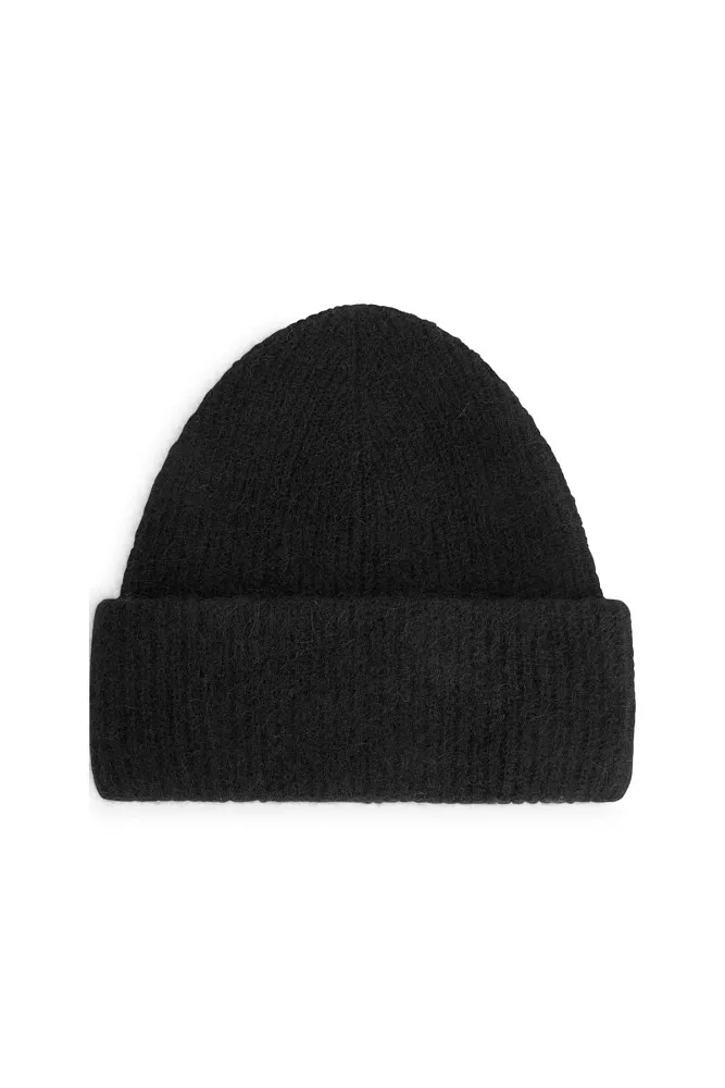Шапка бини из шерсти альпаки и мериноса ARKET