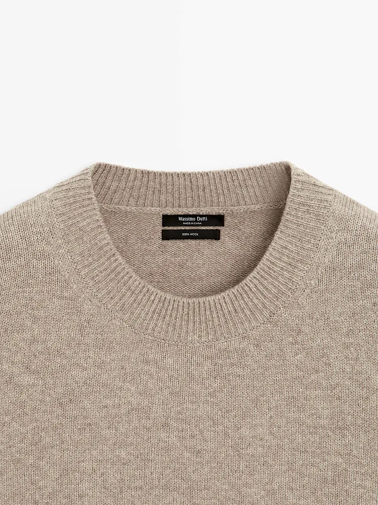 Свободный джемпер из шерсти MASSIMO DUTTI