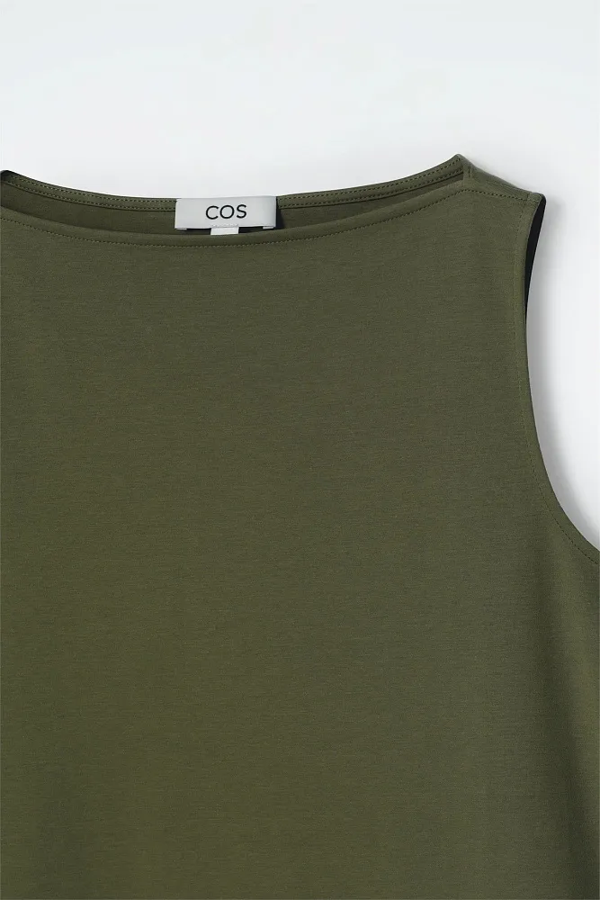 Топ с вырезом-лодочкой COS