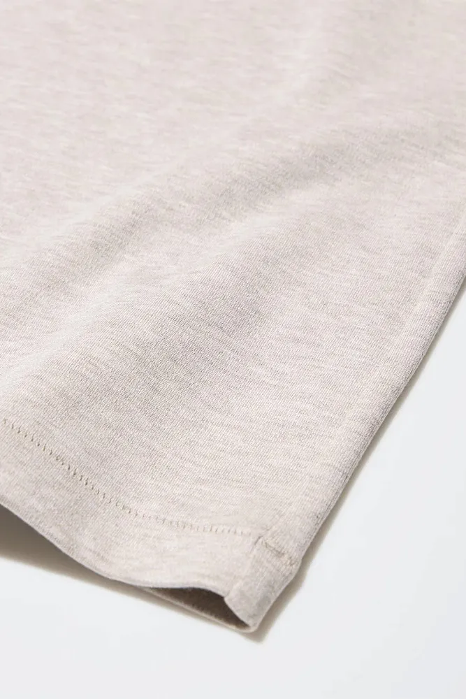 Футболка UNIQLO