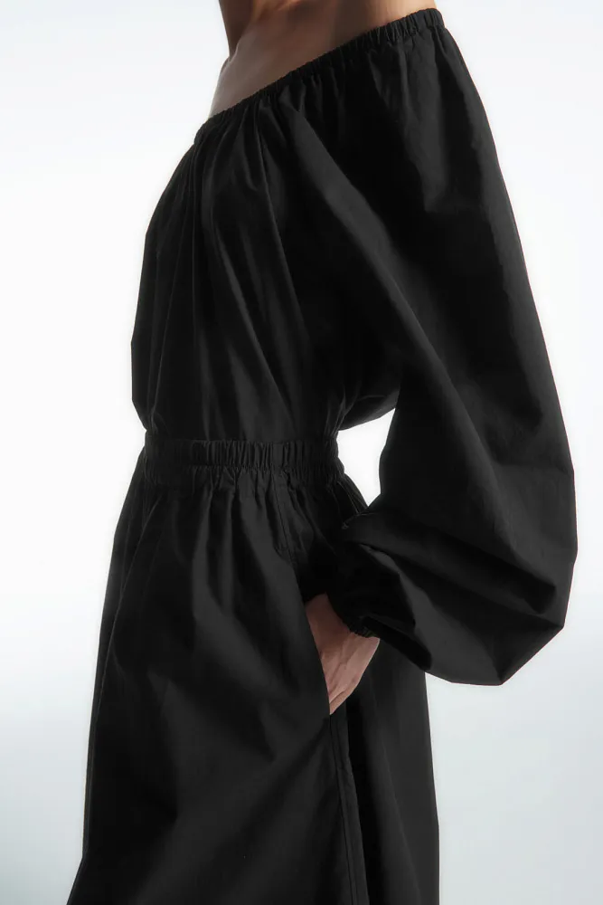 Широкие шорты со сборками COS