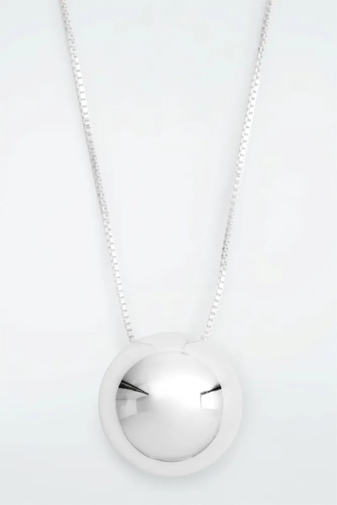 Ожерелье на цепочке со сферической подвеской COS
