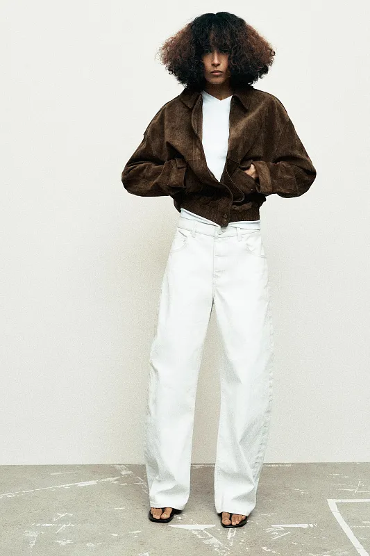 Куртка-бомбер из замши