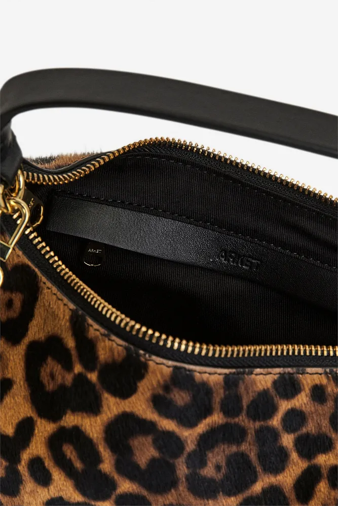 Квадратная кожаная сумка ARKET