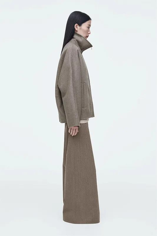 Шерстяное полупальто oversize COS   Шерстяное полупальто oversize COS