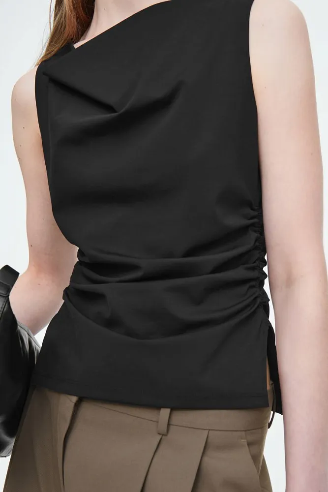 Топ с драпированным воротником COS