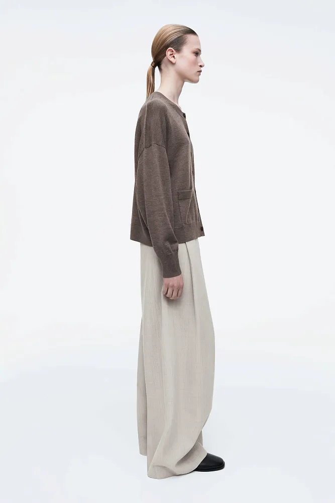 Кардиган из шерсти мериноса с круглым вырезом COS