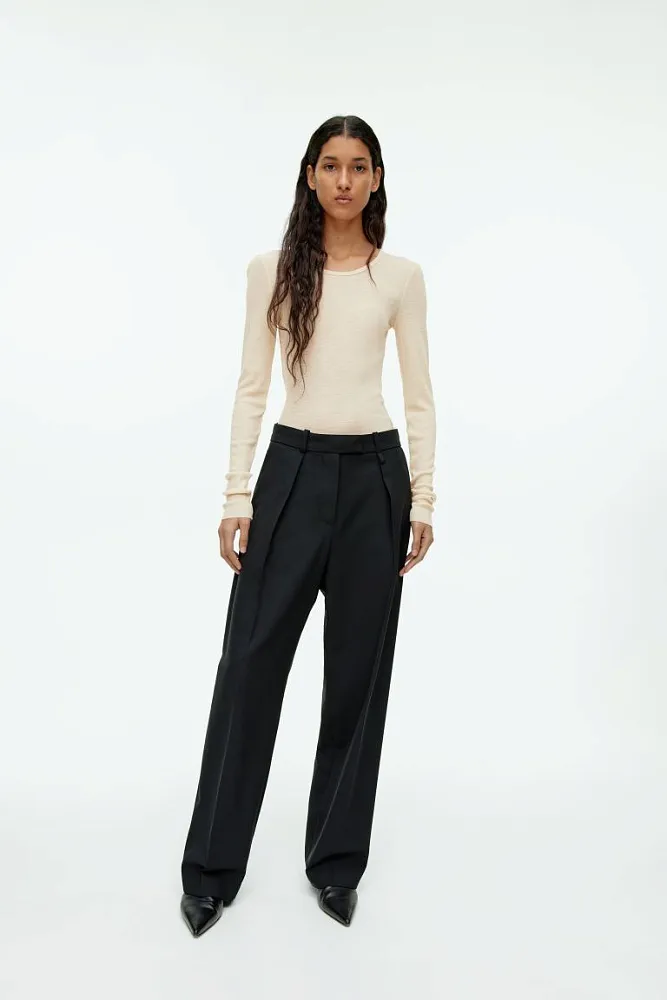 Шерстяной лонгслив в рубчик ARKET