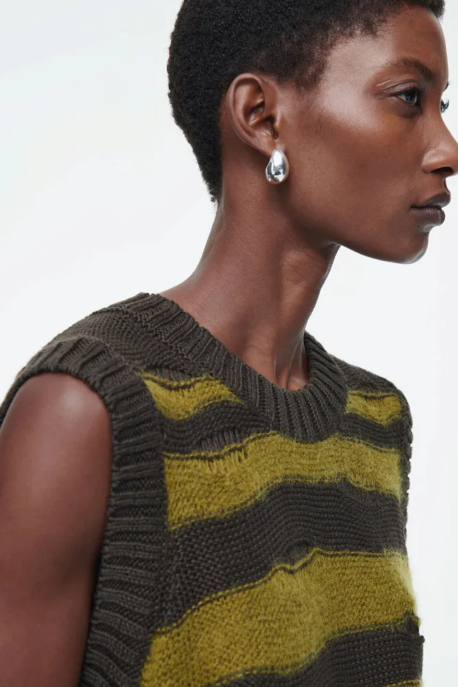 Вязаный жилет в полоску COS