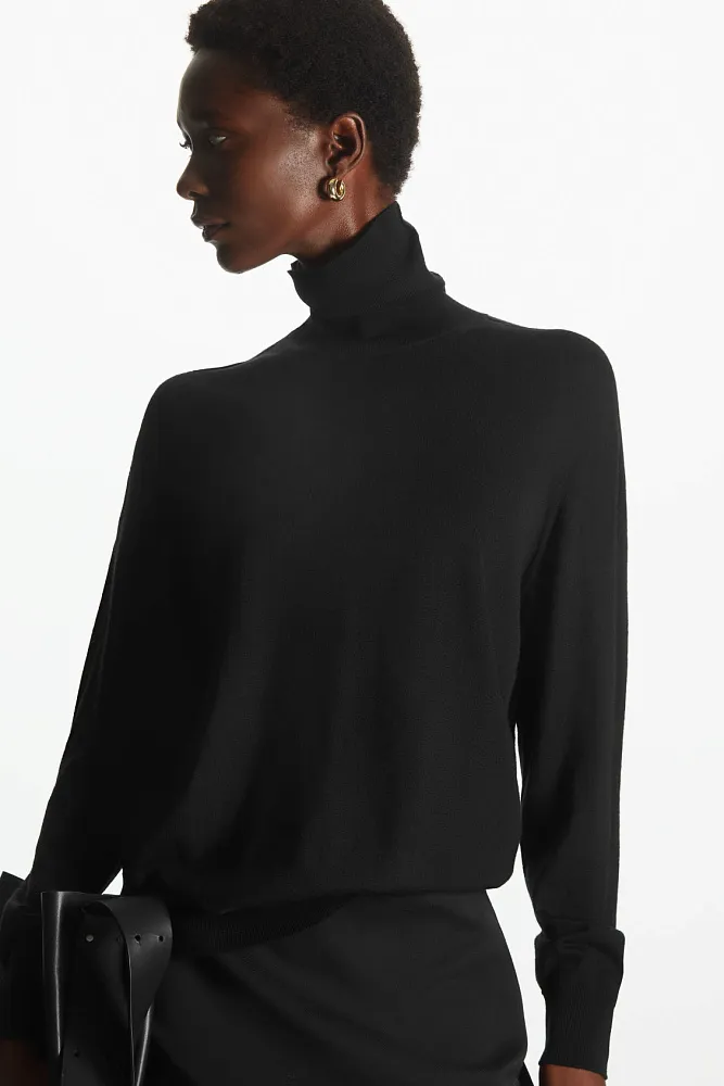 Водолазка из шерсти мериноса COS