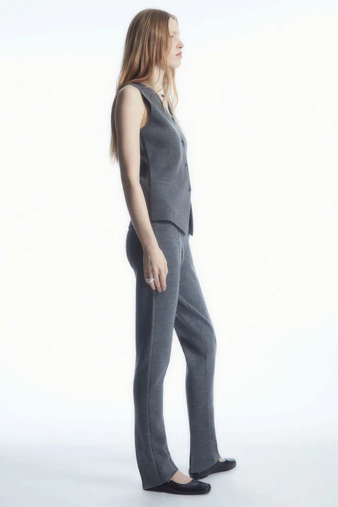 Облегающие трикотажные брюки COS