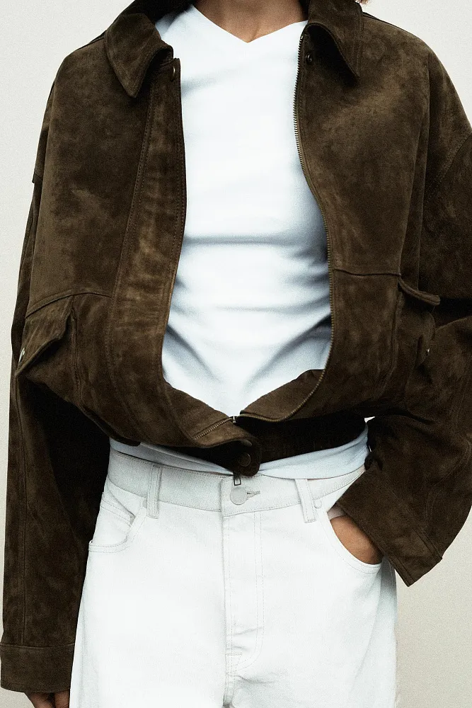 Куртка-бомбер из замши ZARA