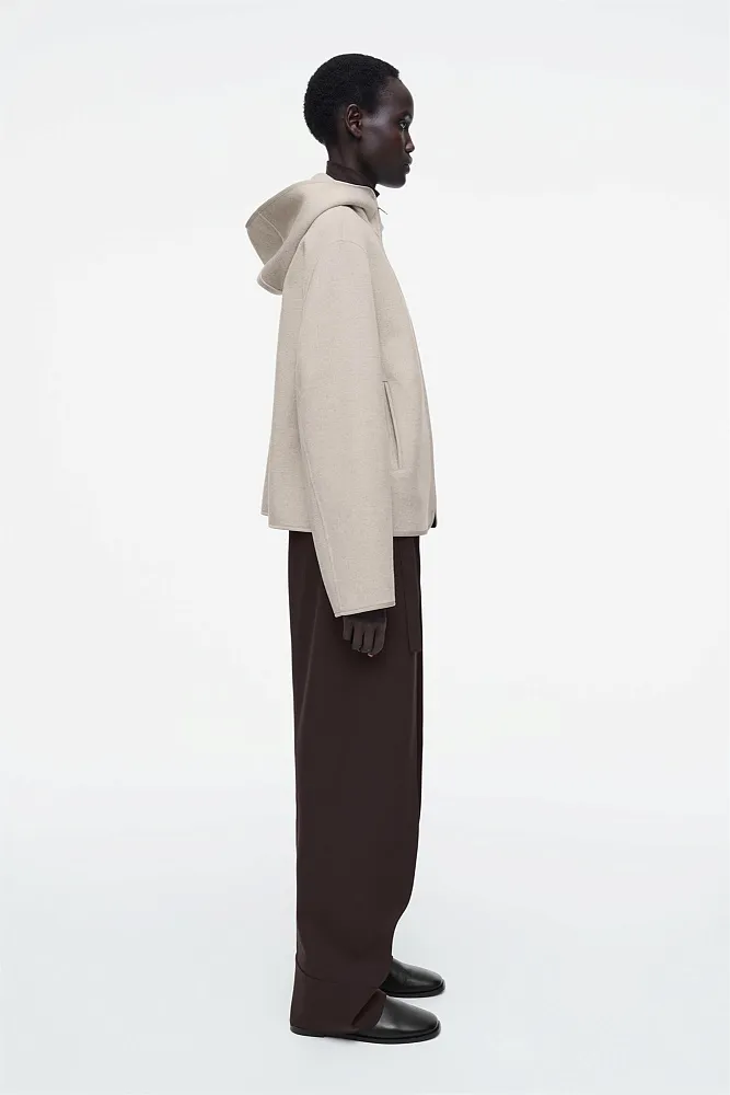 Шерстяная куртка с капюшоном COS