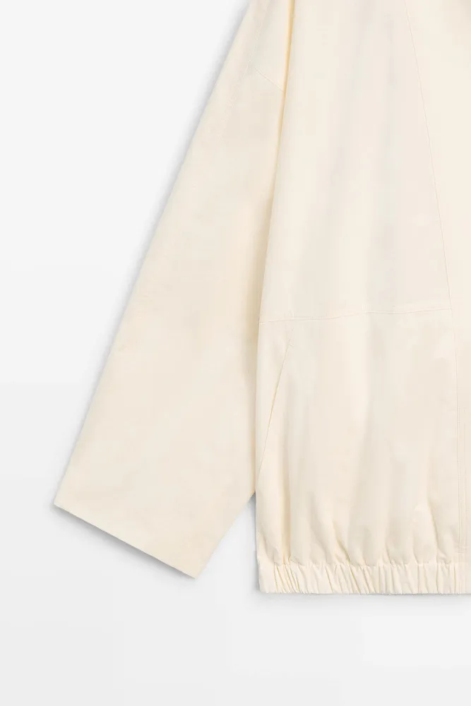 Объемная куртка-бомбер с застежками на кнопках MASSIMO DUTTI