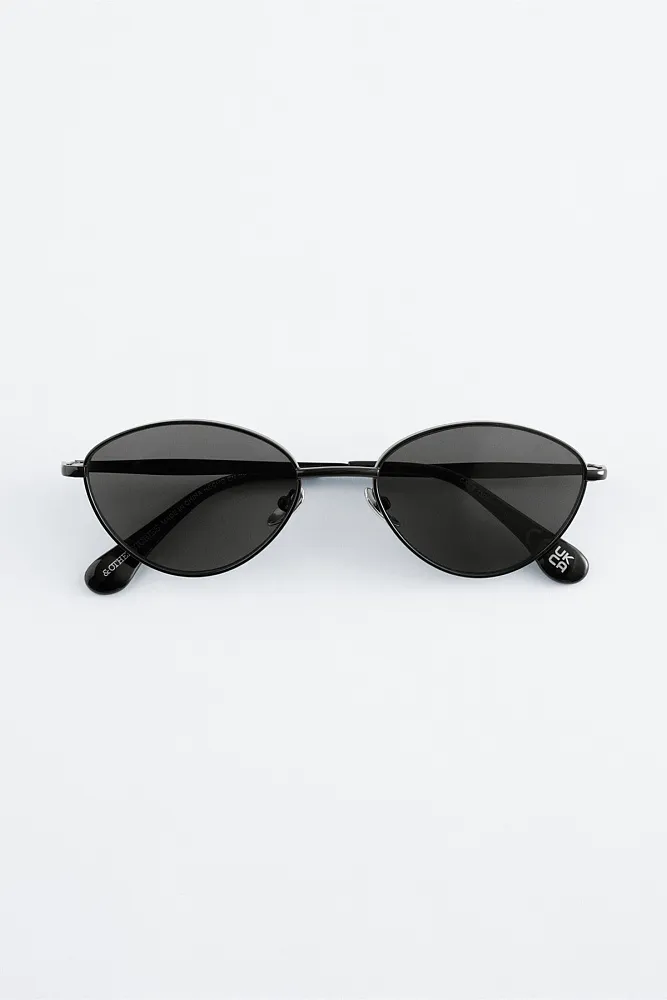 Овальные солнцезащитные очки с проволочной оправой & OTHER STORIES