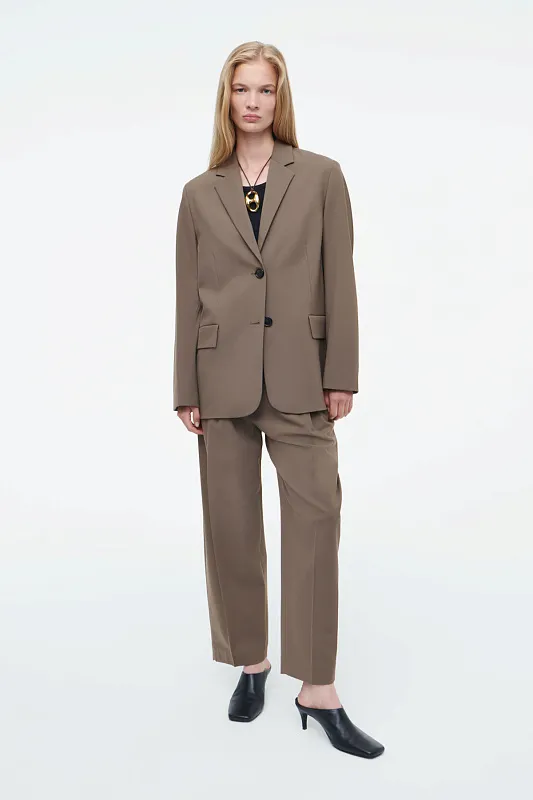 Однобортный пиджак из шерсти COS   Однобортный пиджак из шерсти COS