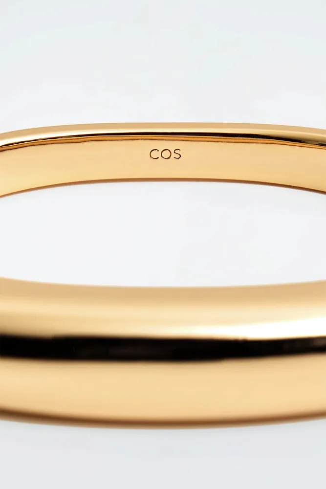 Массивный браслет COS