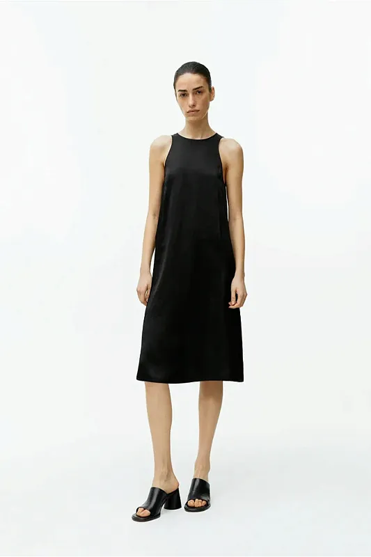 Атласное платье