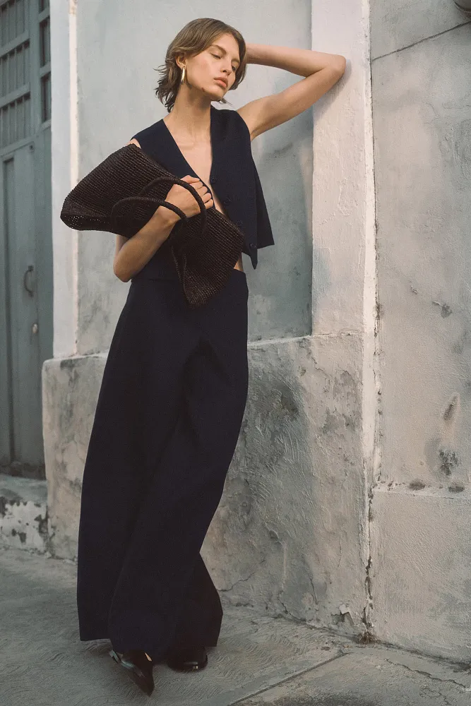 Укороченный льняной жилет COS